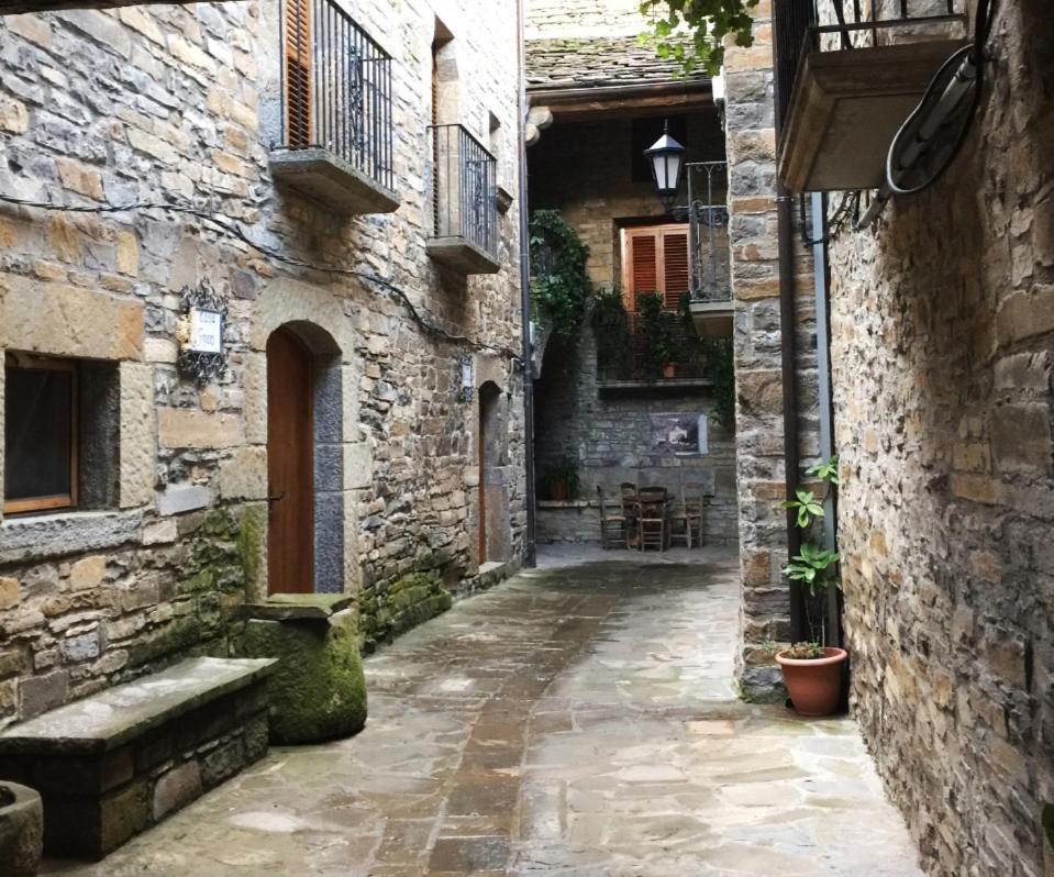 Casa Encuentra, En El Pirineo Al Lado De Ainsa Guest House El Pueyo de Araguás Exterior foto